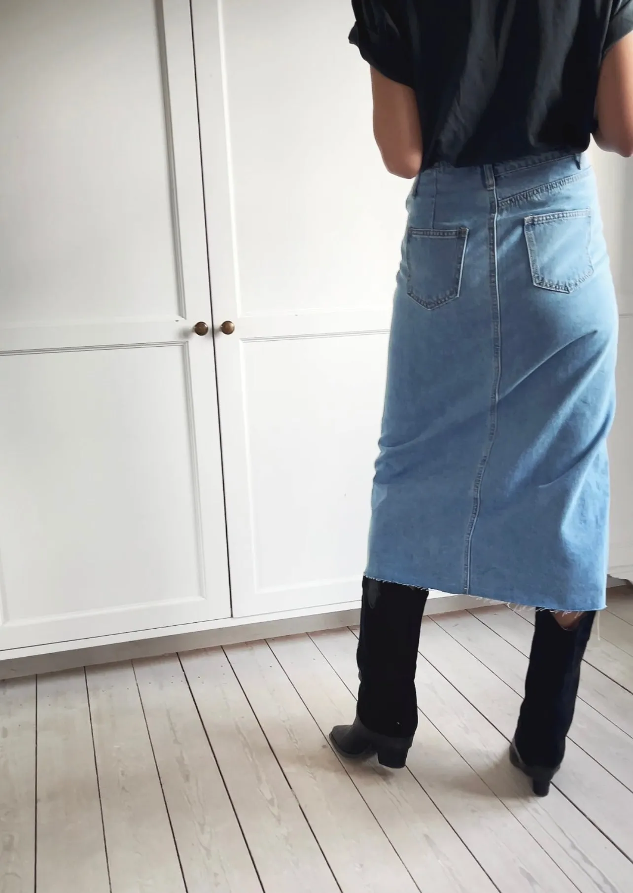 DENIM SKIRT - LIGHT BLUE