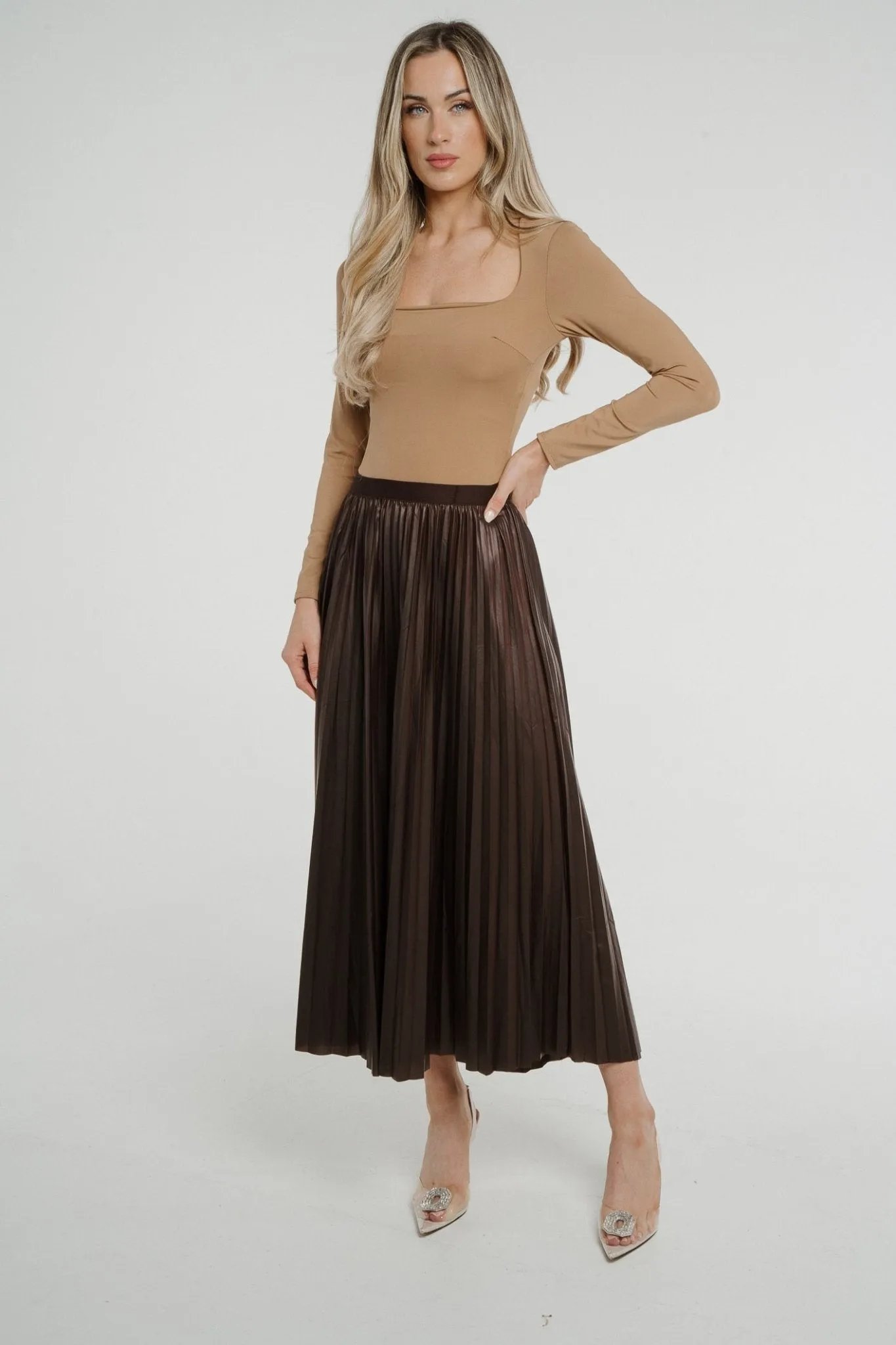 Jane Pleated Midi Skirt In Chocolate