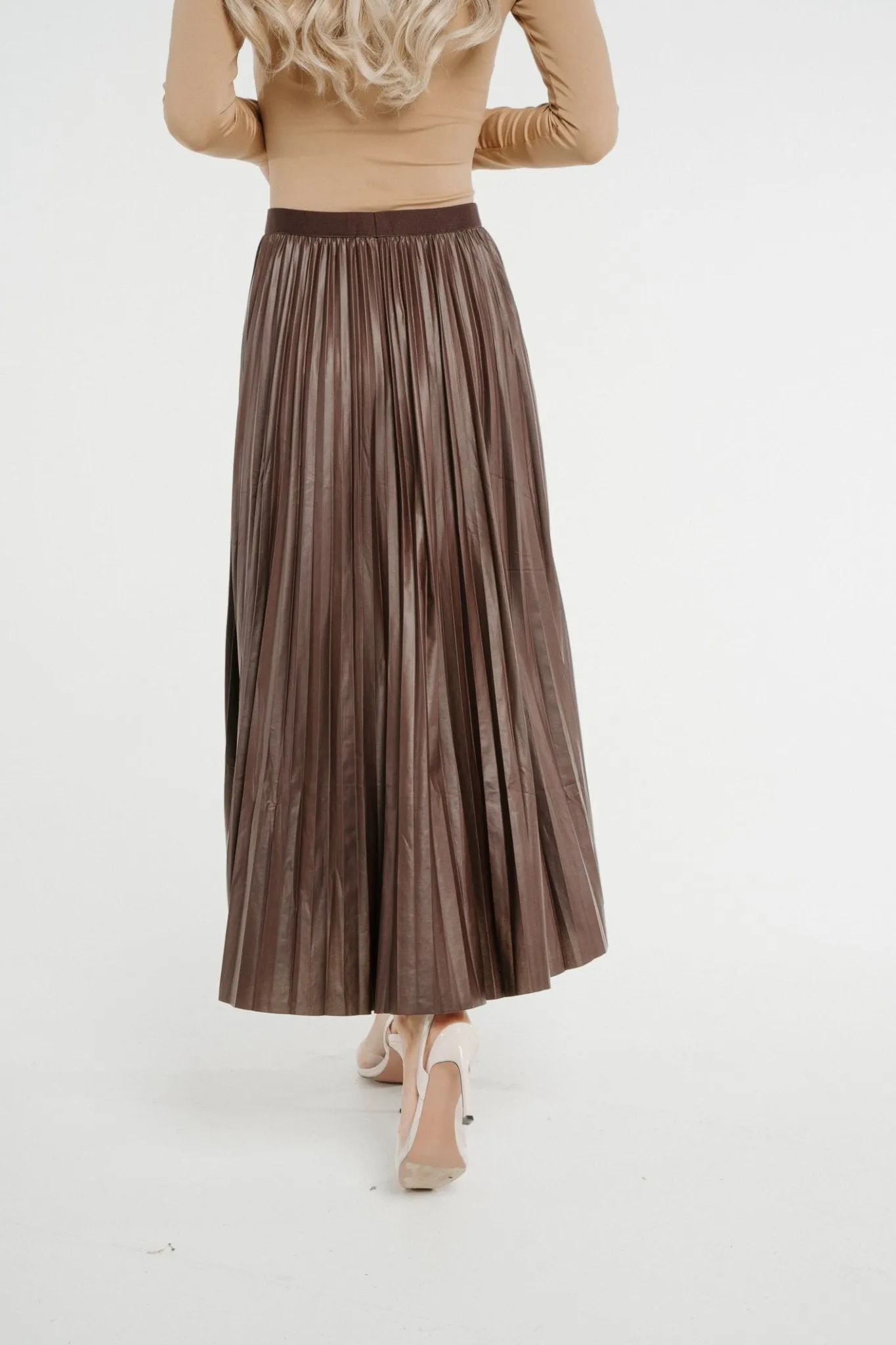 Jane Pleated Midi Skirt In Chocolate