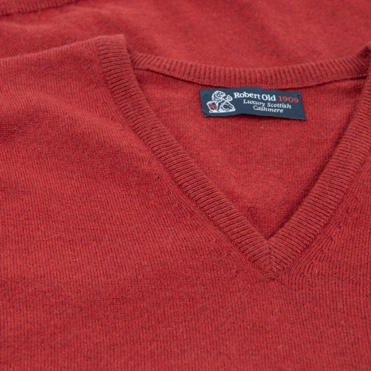 Russet Red Blenheim Cashmere Sleeveless V-Neck Sweater