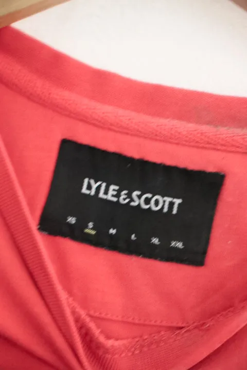 Vintage Lyle & Scott red small plain tees